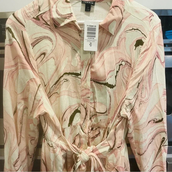 Torrid NWOT Mini Rayon Slub Button Down Shirtdress Size 00 Womens Pink Cream - Picture 7 of 9